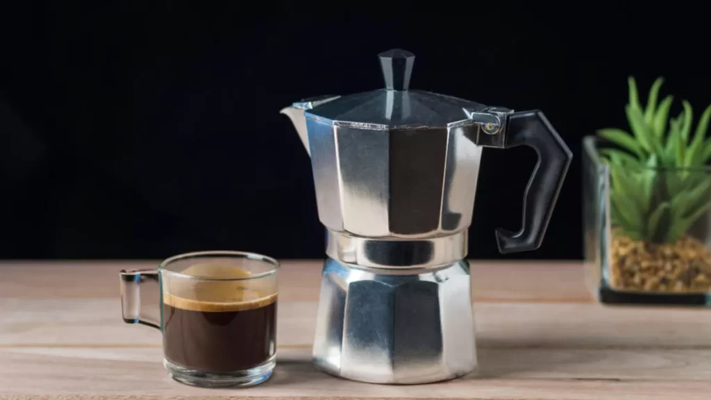 Moka Pot Nedir? İtalyan Espresso Gizemini Evde Keşfedin!