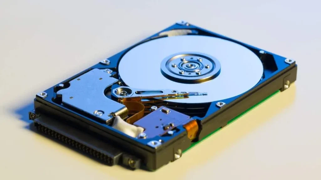 Sabit Sürücü (Harddisk) Nedir? Nasıl Çalışır ve Ne İşe Yarar?