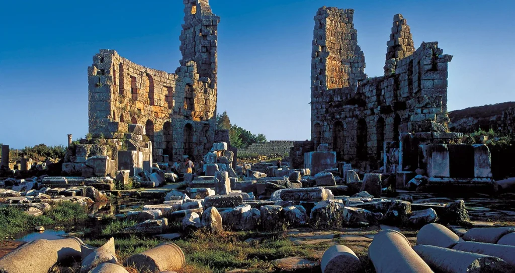 Perge Antik Kenti Nerede? Antalya'nın Tarihi Hazinesini Keşfetmeye Hazır mısınız?