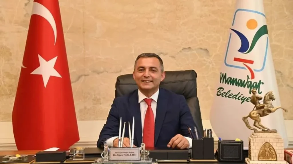 Dr. Niyazi Nefi Kara Kimdir? Siyasetten Tıbba Bir Kariyer Öyküsü