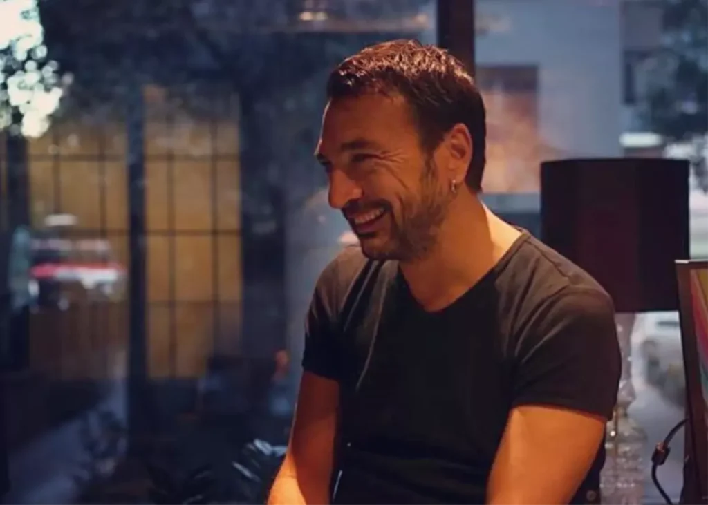 Uluç Bayraktar Kimdir? Sinema ve Televizyonun Usta Yönetmeninin Hayat Hikayesi