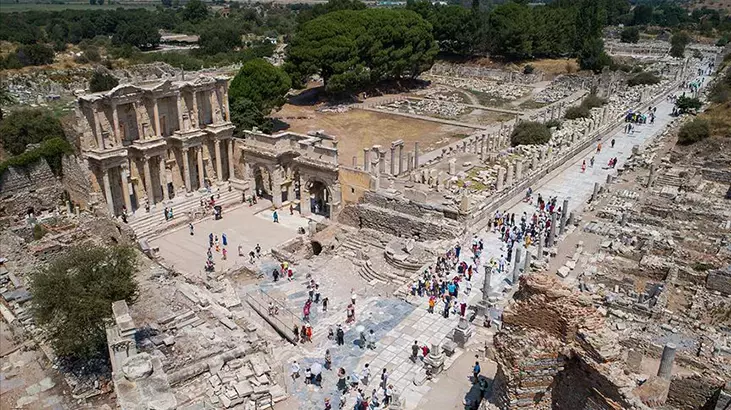 Efes Antik Kenti nerde, nasıl gidilir