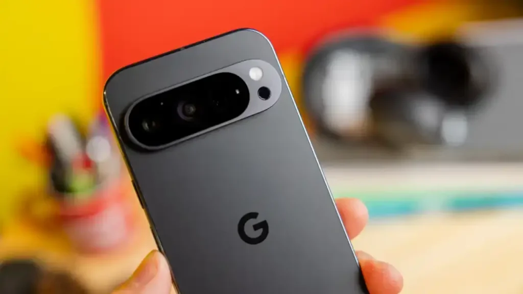 Google Pixel 10 Pro İncelemesi: Kompakt Amiral Gemisi Alınır mı?
