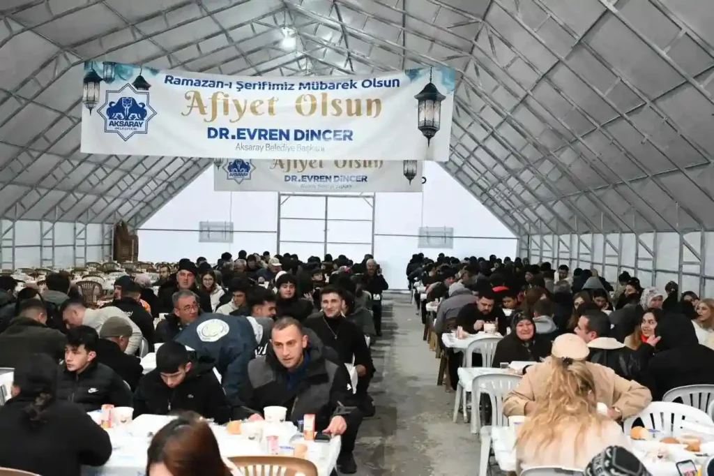 Aksaray Belediyesi İftar Çadırlarında Günde 3 Bin Kişiyi Ağırlıyor