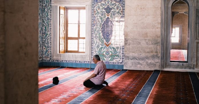 2026 İstanbul Bayram Namazı Saati ve Sabah Ezanı