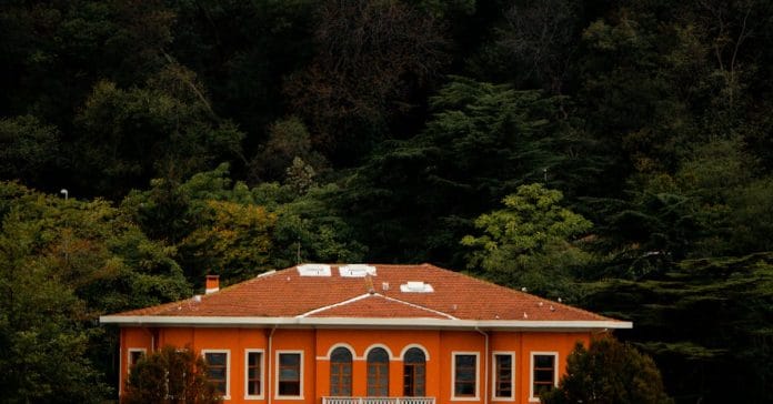 Abud Efendi Yalısı: Tarihçesi, Mimari Sırları ve Satış Detayları
