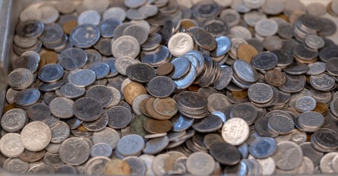 Altın Fiyatları Düşüşte: Gram, Çeyrek Altın Ne Kadar?
