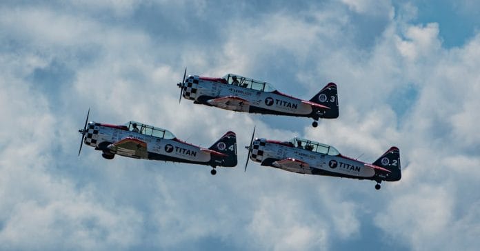 Attack on Titan Evreni: Devlerin Gölgesinde Bir Destan Rehberi