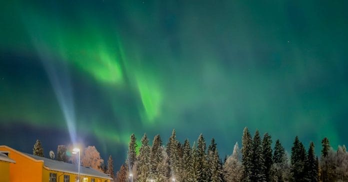 Aurora Nedir? Kuzey Işıkları Rehberi ve Türkiye'den Görülme İhtimali