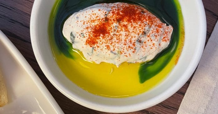 BAE Hamlesi Sonrası Petrol Fiyatları Dalgalandı