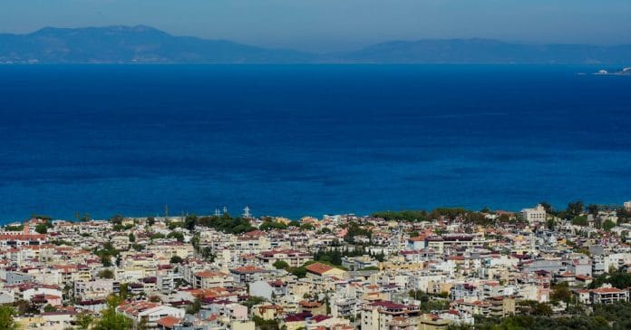 Ege Denizi'nde 5.1 Büyüklüğünde Deprem: Sarsıntı Paniğe Neden Oldu