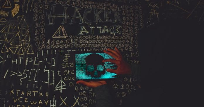 iPhone Casus Yazılımı Alarmı: Tıklamadan Sızan Yeni Tehdit