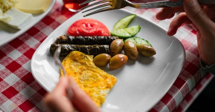 MEB'den Özel Çocuklara Sağlıklı Beslenme Kılavuzu: Neler Değişecek?