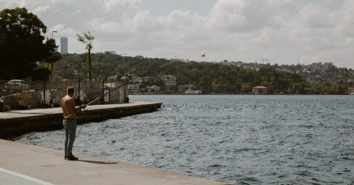 Menzil Miras Kavgası Hollanda'ya Sıçradı: Dergaha Haciz