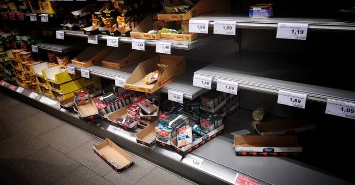 Savaş Korkusu Yunanistan Marketlerini Sarstı: Stoklama Başladı