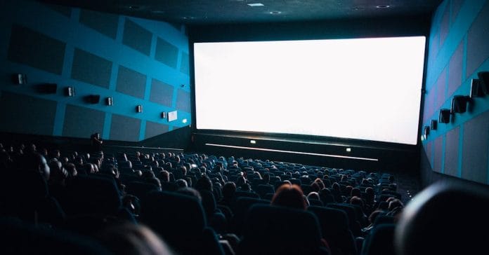 Sinema: Tarihi, Gelişimi ve Günümüzdeki Yeri Kapsamlı Rehber