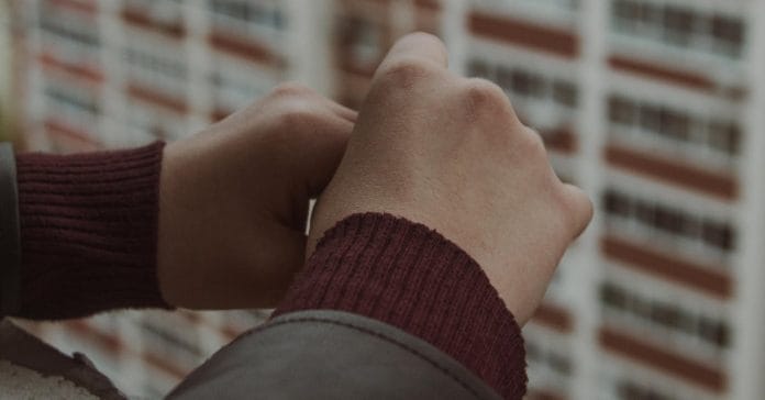 Uzak Şehir 55. Bölüm: Alya'nın Yıkımı ve Beklenmedik İttifak
