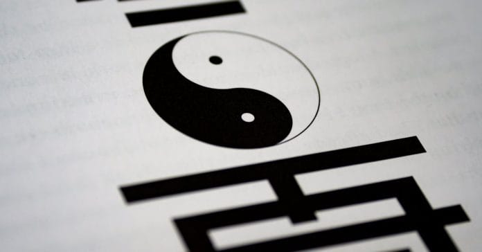 Yin Yang Sembolünde Eşit Siyah Beyaz Alanlar Neyi Anlatır?