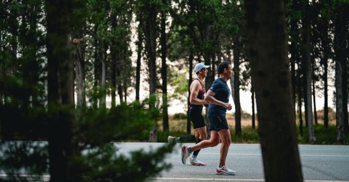 İnsansı Robotlar Maraton Rekoruyla Teknoloji Sınırlarını Zorluyor