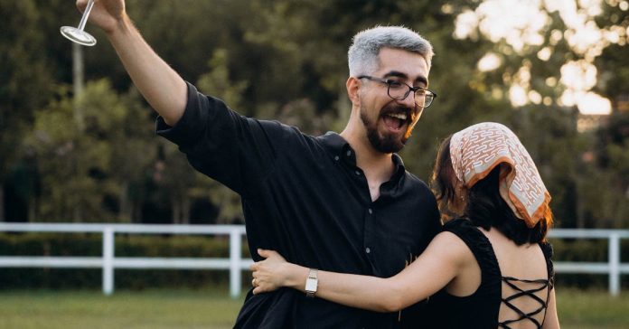 İrem Helvacıoğlu'nun Eşi Kim? Evlilik Detayları ve İlişki Hikayesi