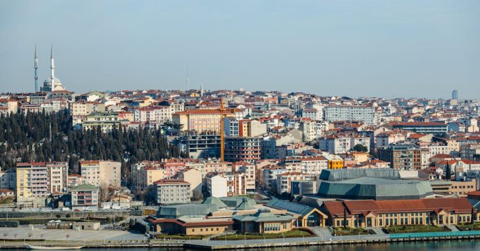 İstanbul'da Uyuşturucu Operasyonu: Ünlüler Gözaltında