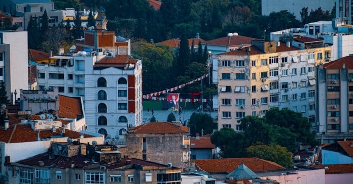 MHP İstanbul İl Teşkilatı Feshedildi: Siyasette Yeni Dönem mi?