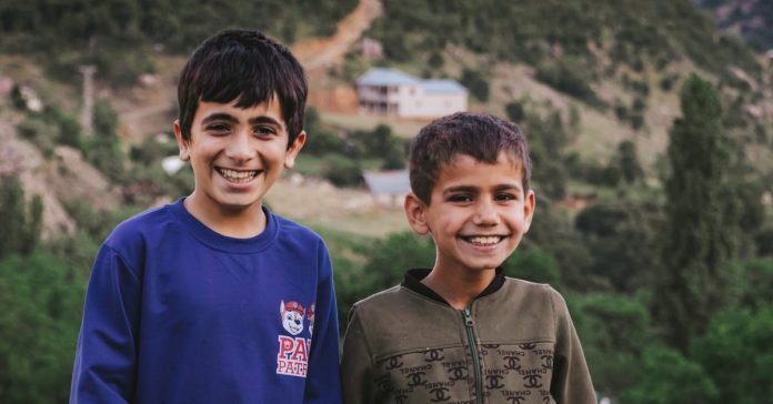 Palandöken'de Çocuklara Jandarma Eli