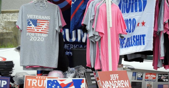 Trump'ın Programında Silah Sesleri: Güvenlik Zafiyeti mi, Basit Bir Olay mı?