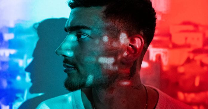 Zayn Malik Hastaneye Kaldırıldı: Hayranlar Endişeli