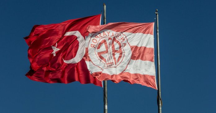 Antalyaspor: Tarihi, Başarıları ve Güncel Durumu