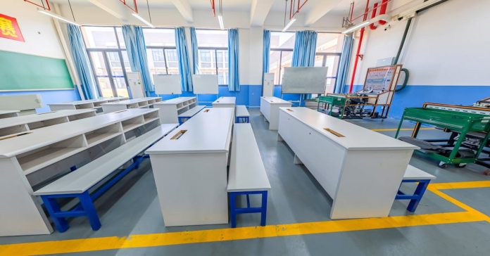 Bakan Tekin Meslek Lisesinde: Mesleki Eğitim Vurgusu
