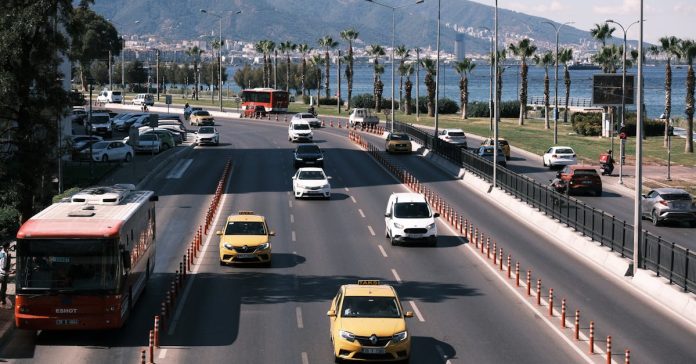 Bayram Trafiği Takişte: İçişleri Bakanlığı'ndan Canlı İzleme