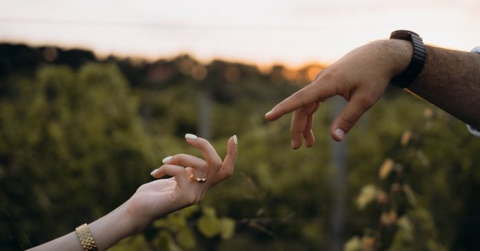 Burak Bulut ve Eda Sakız Boşandı: İhanet İddiaları ve Gelen Yanıtlar