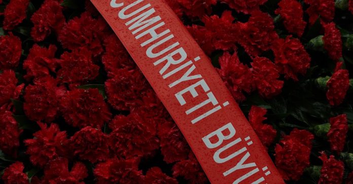CHP'de Özgür Özel Krizi: Meclis'te Gerilim 25 Mayıs'ta Ne Getirdi?