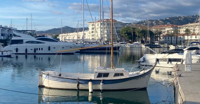 Demet Özdemir Cannes'da Trendyolmilla ile göz kamaştırdı