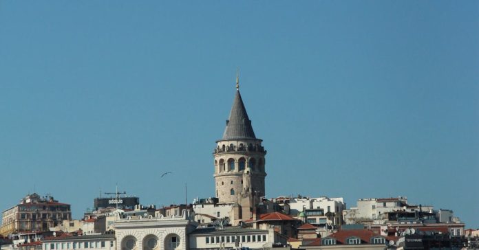 Farioli: Türkiye'nin Gündemindeki Yeni Trendin Derin Analizi