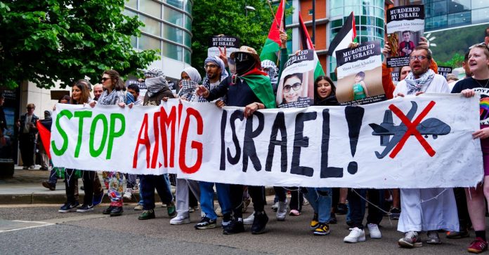 İsrail activists: Sumud Filosu'na baskın, sınır dışı edildi