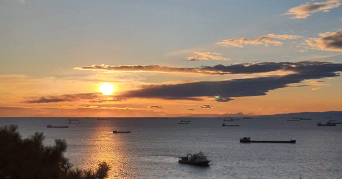 Karadeniz'de Sular Durulmuyor: Üç Yük Gemisi Saldırıya Uğradı