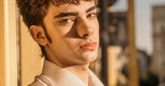 Poyraz Yosmaoğlu Kimdir? Gündemdeki Detaylar ve Analizler