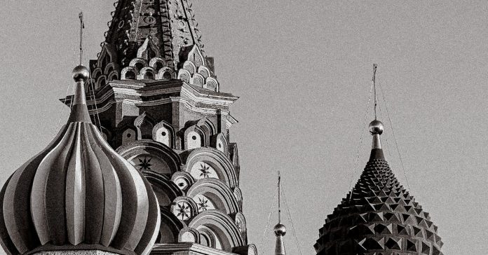 Putin'den Zafer Günü Mesajı: Kızıl Meydan'da Çarpıcı Görüntüler