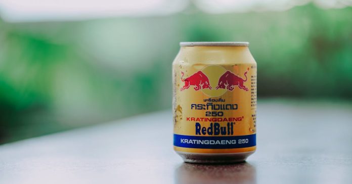 Red Bull Türkiye: Enerji İçeceği mi, Kültür Fenomeni mi?