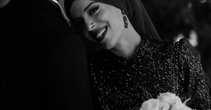 Sibel Kekilli Evlendi: Ünlü Oyuncunun Sessiz Sedasız Mutluluğu