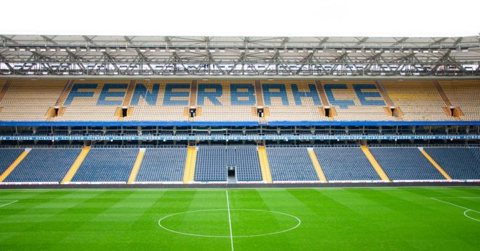 Fenerbahçe Topuk Yaylası'nda: Yeni Sezon Hazırlıkları ve Taraftar Etkisi