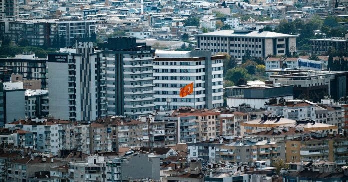 Kurtulmuş'tan CHP'ye Yanıt: Ekonomik Veriler ve Siyasi Mesajlar