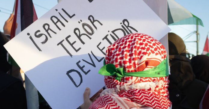 Netanyahu'nun 'İran Takıntısı' Clinton Tarafından İfşa Edildi