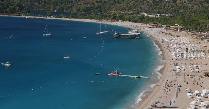 Ölüdeniz'de Atlı Jandarma Yaz Sezonunda Görevde