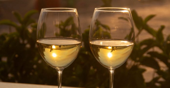 Paris'te Sıcak Hava: Alkol Satışına Yasak!