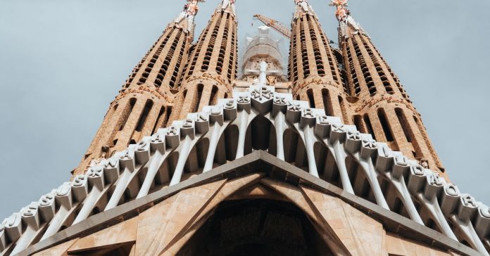 Sagrada Familia: Gaudi'nin Hayali Gerçek Oldu, Papa'dan Barış Çağrısı