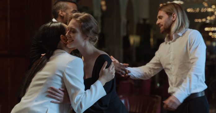 Seda Bakan'dan Hadise Açıklaması: Dostluk Bitti mi?