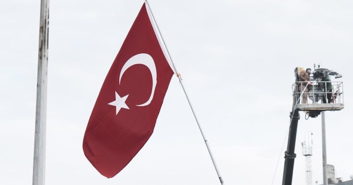 Selçuk Yılmaz Kimdir? Kariyeri, Tartışmaları ve Etkisi